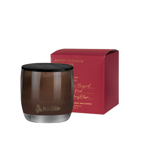 Honey blossom,nectarine, bergamot and vetiver 140gm candle